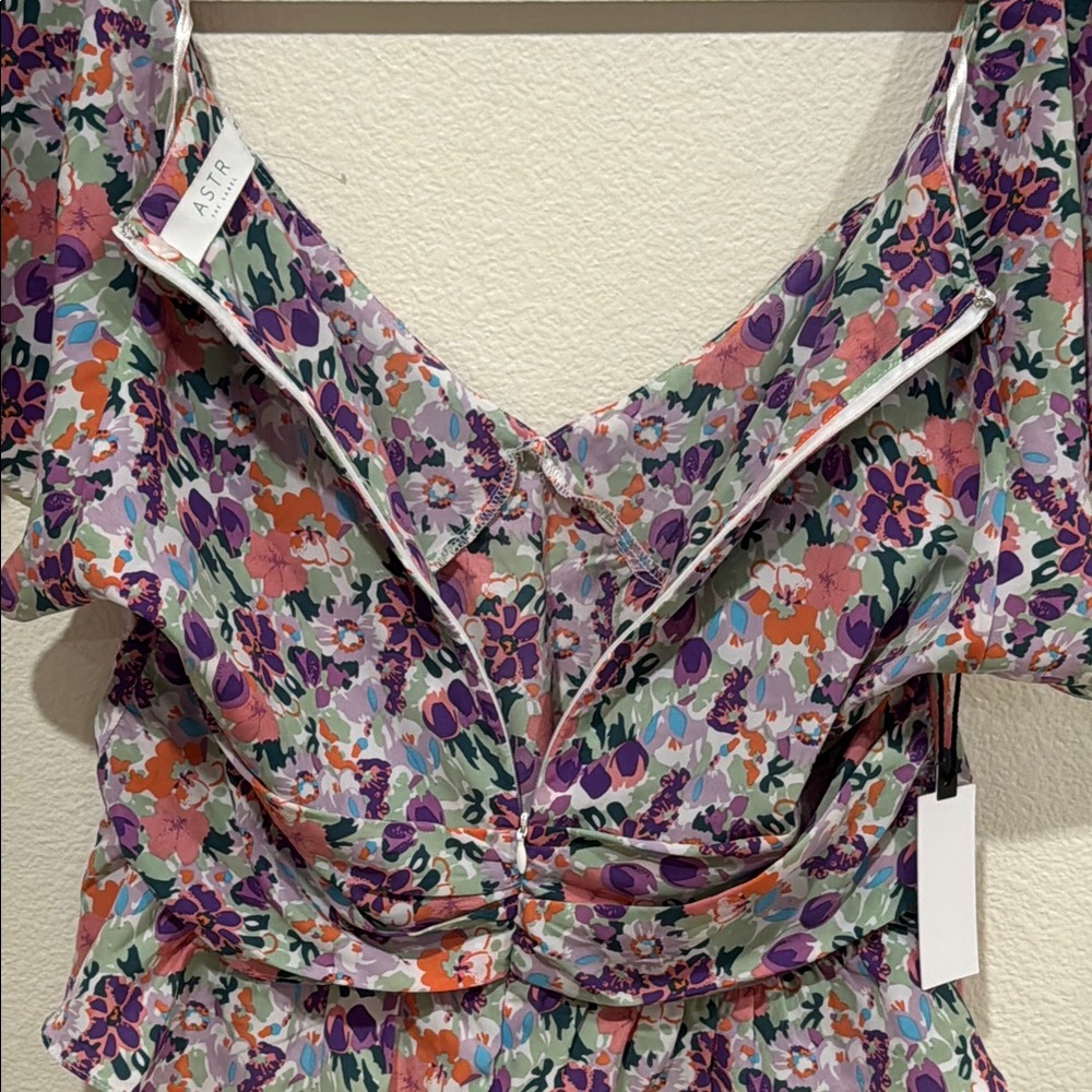 ASTR the Label Pink and Purple Ruched Puff Sleeve Blouse - Picture 9 of 9